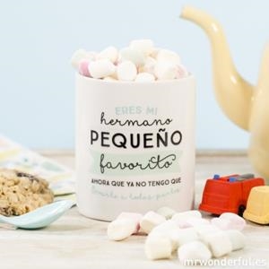TAZA ERES MI HERMANO PEQUEÑO FAVORITO | 8436547188581 | MR WONDERFUL | Librería Castillón - Comprar libros online Aragón, Barbastro