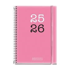AGENDA ESCOLAR MIQUELRIUS 2025/26 1 DÍA PÁGINA ESCOLAR COLLEGE 11,5 cm x 17,5 cm | 8422593268216 | Librería Castillón - Comprar libros online Aragón, Barbastro